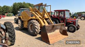 1969 MUIR HIL B5000 6cylinder diesel LOADING SHOVEL Reg. No. UOR 259H Serial No. 10751