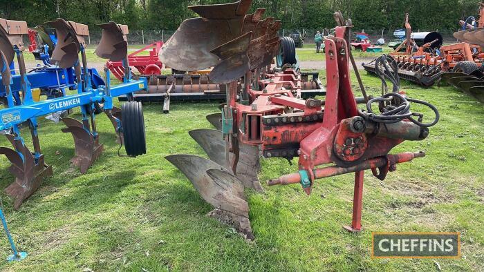 Kverneland LB85 5 Furrow Plough