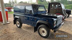 2004 LAND ROVER Defender 90 2495cc TD5 Reg. No. DA54 OJV Chassis No. SALLDVA575A689524 Owned by the vendor since 2006 and reported to be showing 102,000 miles. The vendor states that the Land Rover carries a current MOT until December 2022 and reported to