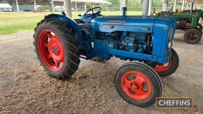 1963 FORDSON Super Major 4cylinder diesel TRACTOR Reg. No. ESU 889 Serial No. 08C954468 From the same ownership of 35 years. Vendor reports, that the Fordson has been subject to an earlier restoration