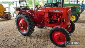 1959 NUFFIELD UNIVERSAL 3DL 3cylinder diesel TRACTOR Reg. No. TYJ 878 Owned by vendor for 30 years. Reported to have been extensively used in ploughing matches and stored under cover