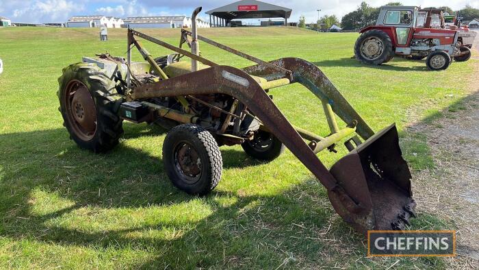 FERGUSON TEF-20 4cylinder diesel TRACTOR Fitted with front loader