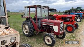 INTERNATIONAL 374 diesel TRACTOR Reg. No. LIA 2533