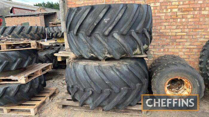 Pr. Goodyear Terra-Tire 38x20.00-16, together with pr. 67x34-25 wheels and tyres