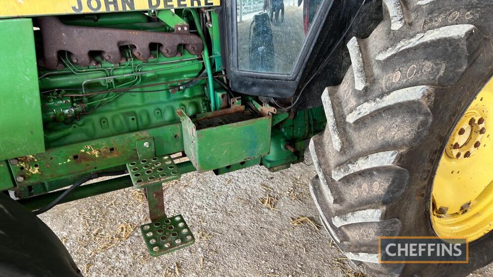 JOHN DEERE 3040 4wd diesel TRACTOR Fitted with Power Synchron