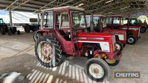 1971 INTERNATIONAL 454 Hydro 3cylinder diesel TRACTOR Reg. No. SCT 982J Serial No. H7RD05 An uncommon example showing 2,705 hours
