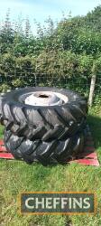 Pr. Massey Ferguson 14.9x28 split centre wheels and tyres