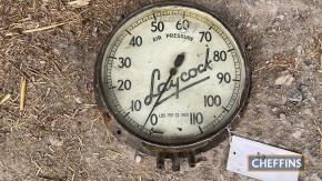 Laycock pressure gauge