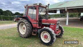 1983 INTERNATIONAL 885XL 4wd 4cylinder diesel TRACTOR Reg. No. MMA 940Y Serial No. 001605 Vendor states that the 885 is fitted with its original tyres and showing 4,715 hours