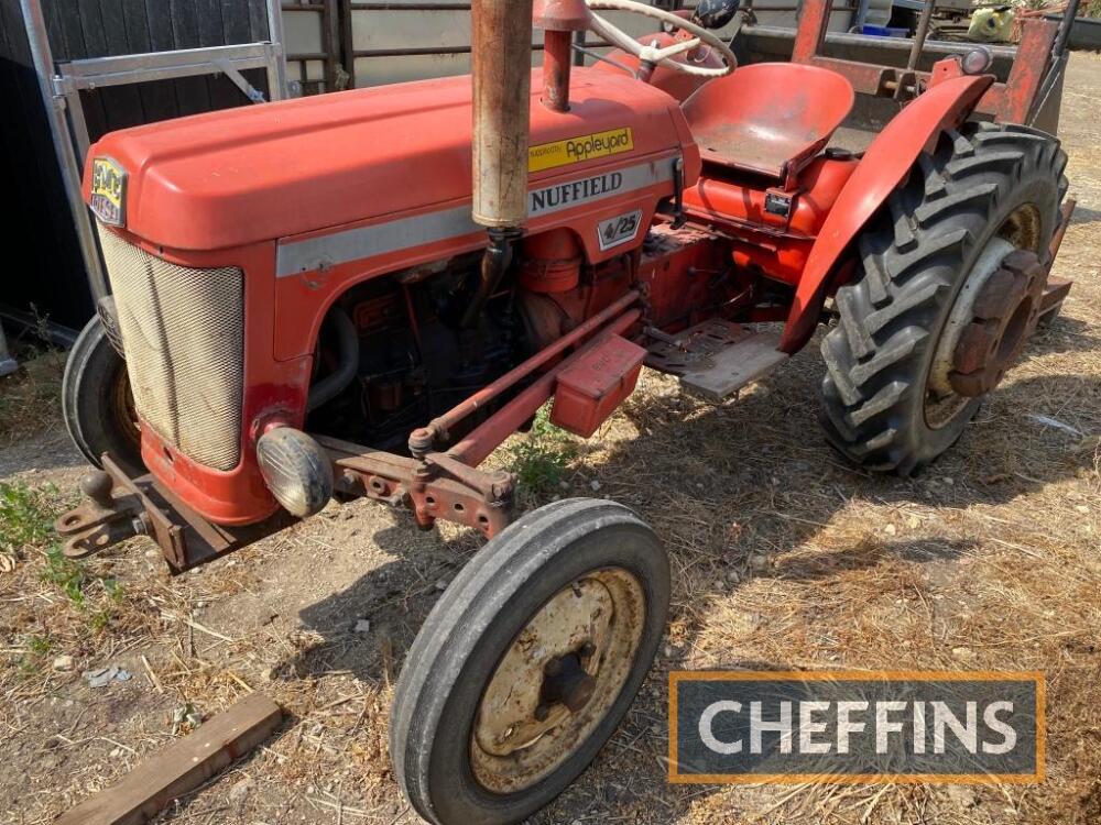 1969 NUFFIELD 4/25 4cylinder diesel TRACTOR Reg. No. TAJ 382G Serial No ...