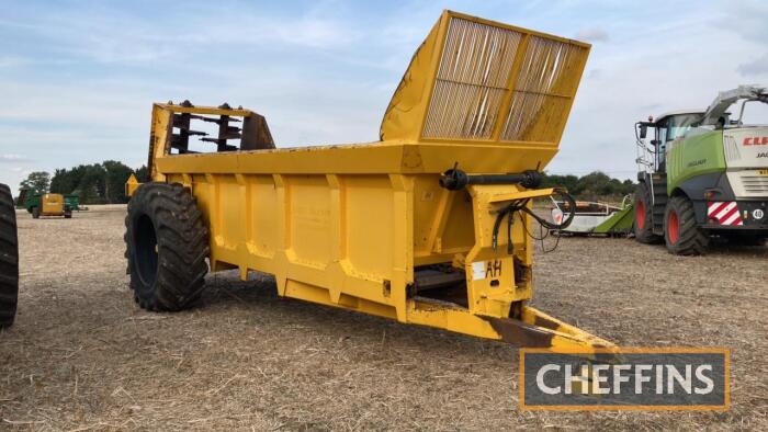 2011 Agrihire 16tonne single axle muck spreader Fitted with vertical beaters on 620/70R38 wheels and tyres Serial No. 185012011