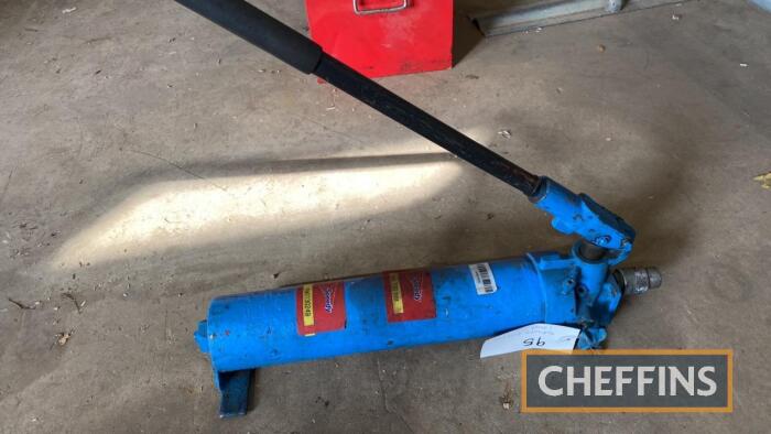 Hydraulic Hand Pump (blue)