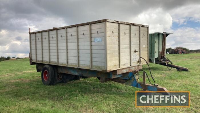 Waring single axle aluminium bodied tipping trailer