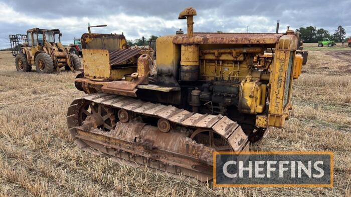 C1936 CATERPILLAR RD6 diesel CRAWLER TRACTOR Fitted with Donkey start and single drum dozer winch Serial No. 2H1079