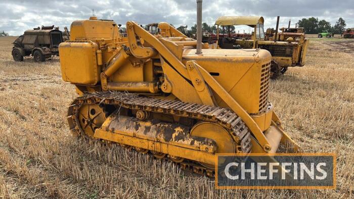 CATERPILLAR 933 Traxcavator diesel CRAWLER TRACTOR Fitted with Donkey start Serial No. 388007