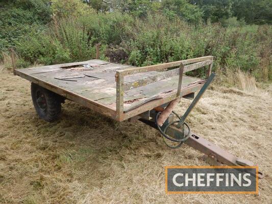 Single axle flatbed trailer