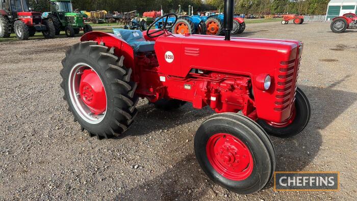 1960 INTERNATIONAL B250 4cylinder diesel TRACTOR Reg. No. YWP 119 Repainted in 2k paint, ready for the rally field. Fully serviced, new grille and wings, high standard finish on new 12x28 tyres all round