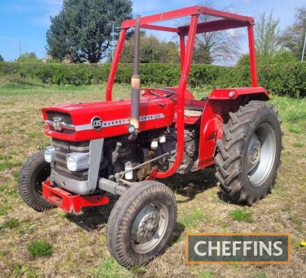 MASSEY FERGUSON 135 3cylinder diesel TRACTOR Reg. No. KFR 265N Serial No. 135 452887 Fitted with straight axle