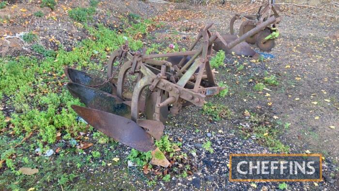 Ford Ransomes mounted 3furrow plough