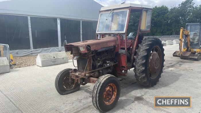 Massey Ferguson 165 Tractor c/w square axle