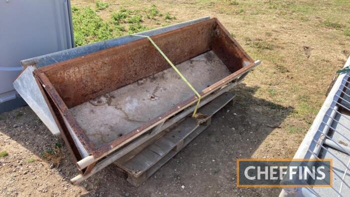 Cattle Feed Trough c/w hay rack