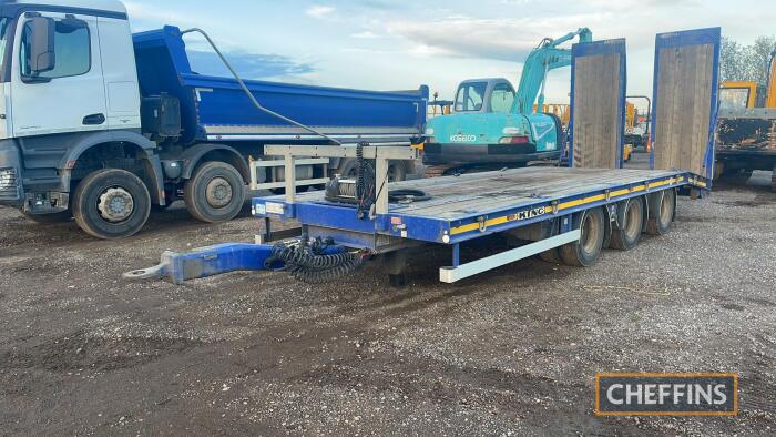 2016 King Tri Axle Trailer c/w cables, control box and plating certificate in office Ser. No. C444833