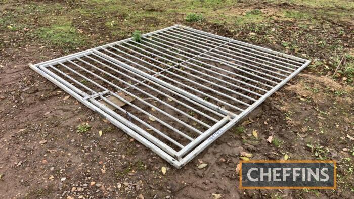 Dog Run Front (2m) c/w door heavy duty