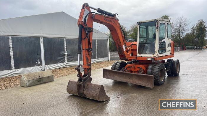 Schaff HML31 Wheeled Excavator c/w 2no. Buckets