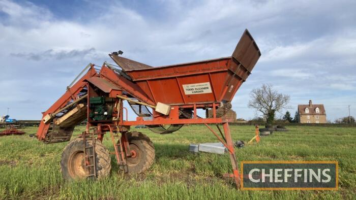 Todd cleaner loader, fitted with diesel engine