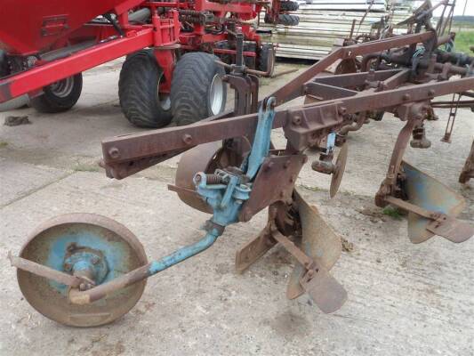 Ransomes 3furrow trailing plough (crawler plough for restoration)