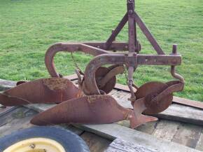 Ferguson 2furrow plough c/w discs and scrapers