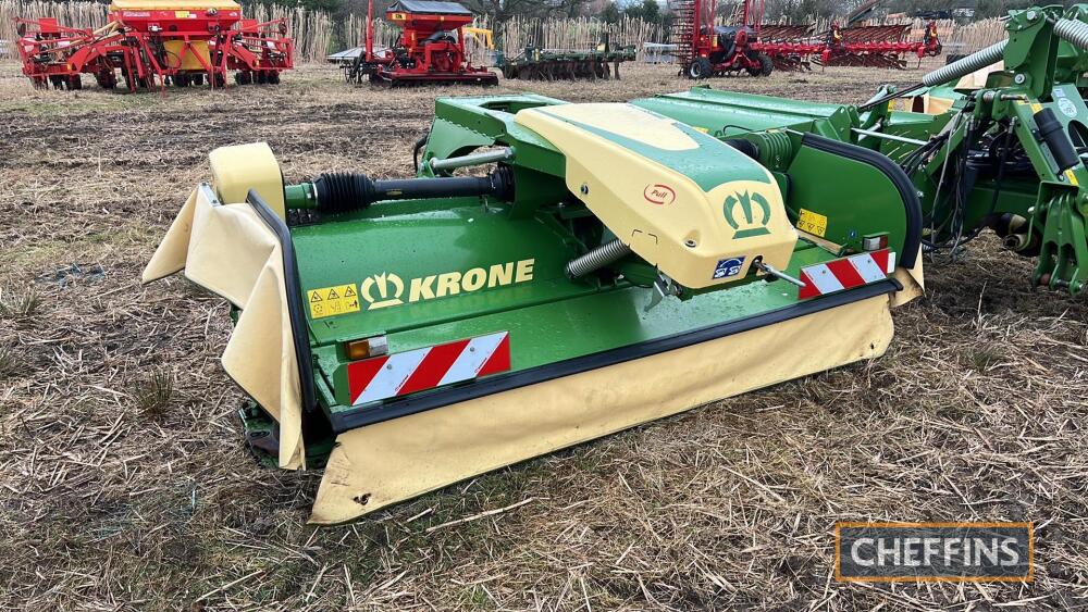 Triple mower set 2019 Krone B870CV Easy Cut mounted hydraulic folding ...