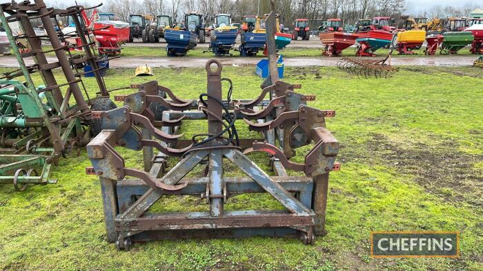 Flexi Coil Press Frame c/w transport wheels and front leading tines