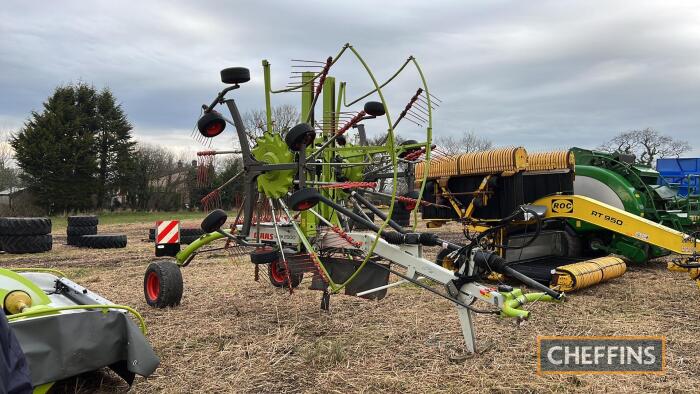 2013 Claas Liner 2900 trailed hydraulic folding twin rotor rake Serial No. 98802941