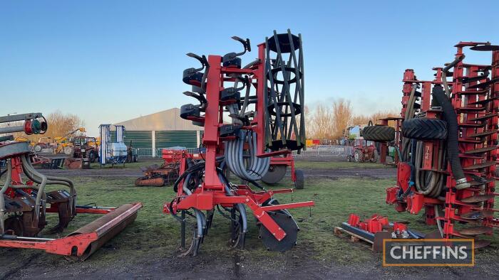 2017 Evers Freiberger model BT19-R62 Double Row Springtine Cultivator c/w slurry legs. Hydraulic folding circa 6mtr, rear crumbler roller and fitted with Vogelsang hydraulic driven slurry macerator distribution head