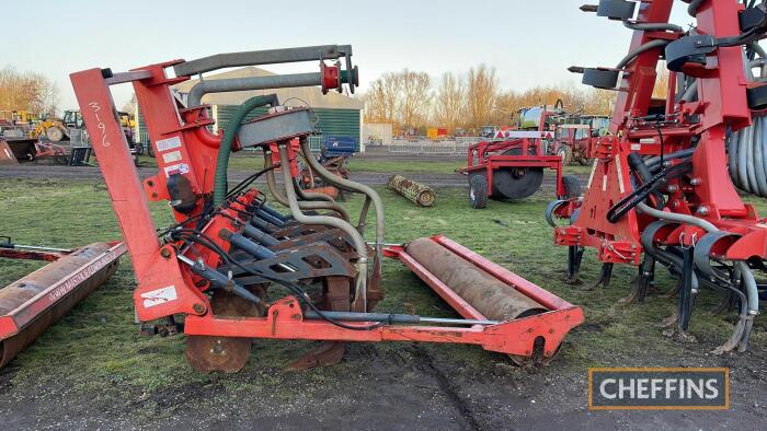 2016 Mastek Slurry Mate 5 leg Cultivator c/w slurry injectors, front spring loaded discs, hydraulic autoreset subsoiler tines and hydraulic adjustable rear flat press roller. Hydraulic slurry macerator distribution head and pipe guide bracket. Ser. No.