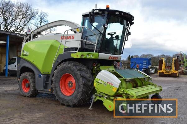 2018 CLAAS Jaguar 860 40kph 4wd FORAGE HARVESTER Fitted with 2016 Claas 300 Pick-Up grass pick-up reel, V Max drum fitted from new, spout extension, PUH and camera on Trelleborg TM2000 710/75R32 front and Mitas AC70G 500/70R24 rear wheels and tyres c/w