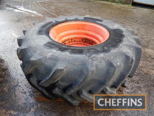 Goodyear DT822 650/75R32 front wheel and tyre, ex-Claas forage harvester