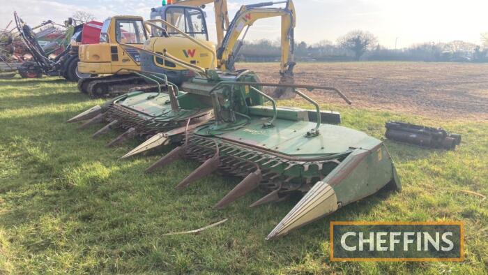 2007 Krone EasyCollect 600 8row hydraulic folding maize header to fit Claas 492 forage harvester. Serial No. 732141 INCLUDED BY KIND PERMISSION