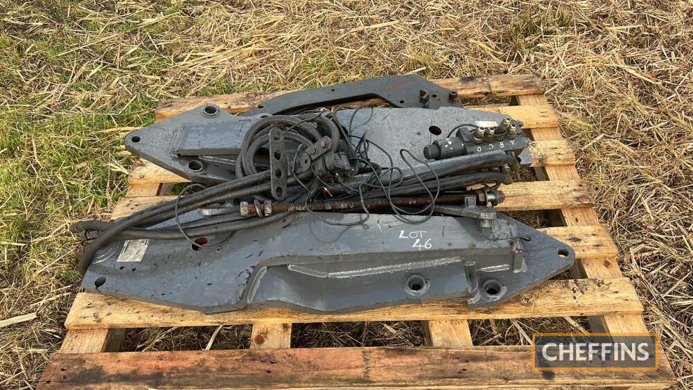 Quicke loader bracket set to fit Fendt 818 Wilson Farming Major