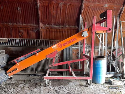 Miedema soil elevator 12ft long 24' wide , manual hydraulic raise and lower, 3 phase. Location near Chatteris