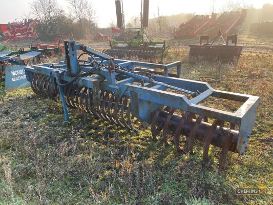 FenFab 4mtr hydraulic folding front press, steering frame with flexicoil packer. Location near Downham Market