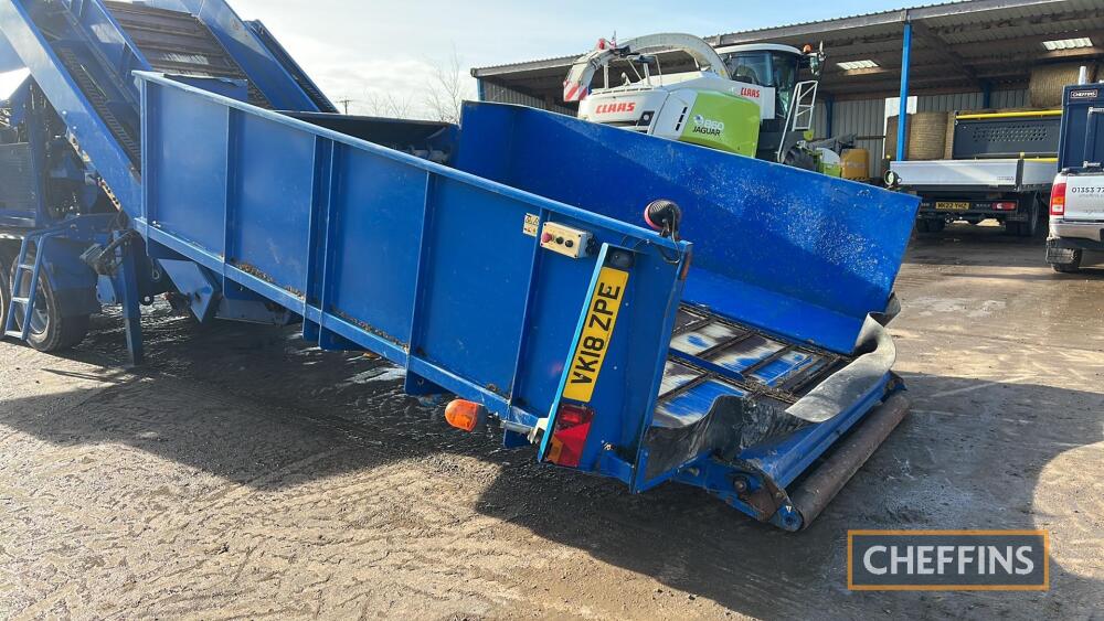 2011 Goweil LT-Master tandem axle trailed whole crop baler with ...