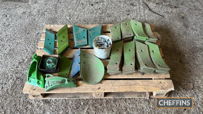 Qty Dowdeswell plough spares