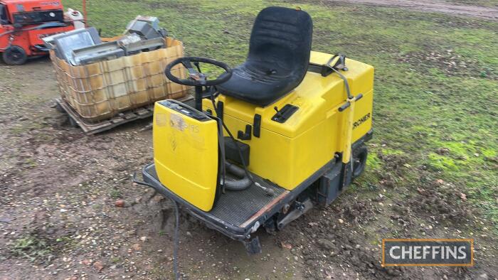 Karcher KMR 1200 Ride on Sweeper