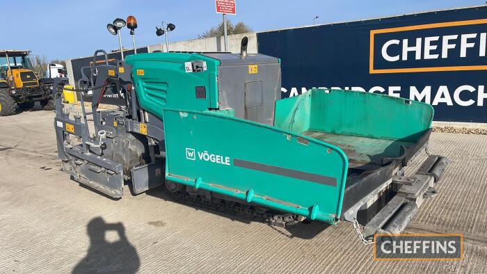 2021 Vogele Super 800i Paver c/w 0.5m extension boxes and augers (1.1-3.4m), screws and heated auger sensors, still under warranty, black case in office Hours: approx 78 Ser. No. 36AB0498