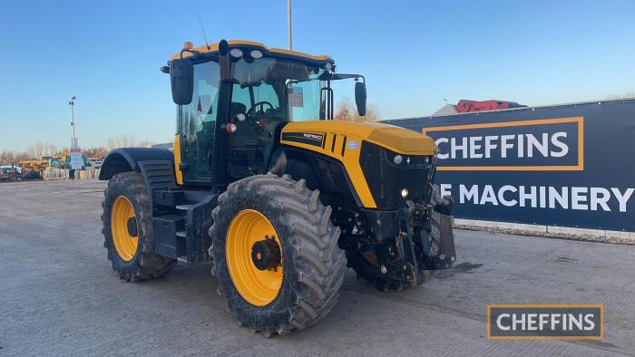 2018 JCB Fastrac 4220 c/w front linkage, 540/65x34 tyres Reg. No. FY68 FNV Ser. No. JCB13X60KJZ764824