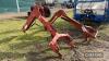 Kuhn Hydraulic Telescopic Crane Fertiliser Spreader Linkage - 2