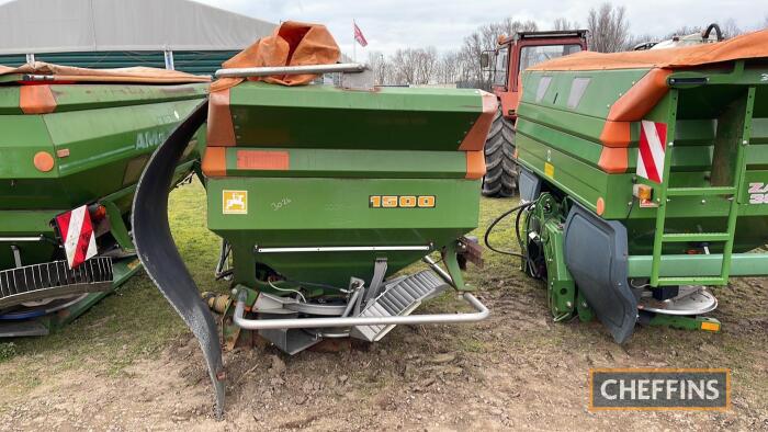 Amazone Zam Maxis 3000ltr Control Fertiliser Spreader c/w 20-28m discs, hopper cover, LHS trimmer, fenders & light, Amados 3 control box and manuals in office