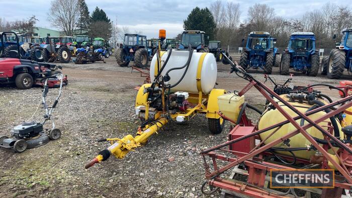 Fast Road Tow Trailed Sprayer c/w Honda engine